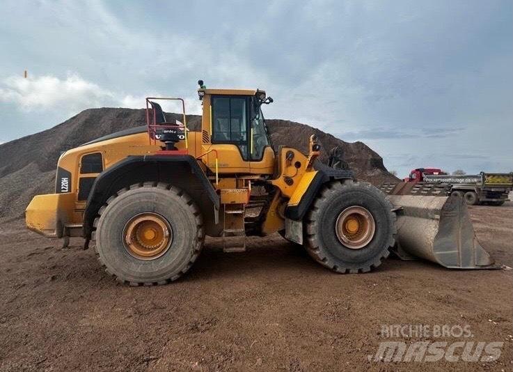 Volvo L 220 H 輪胎式裝載機