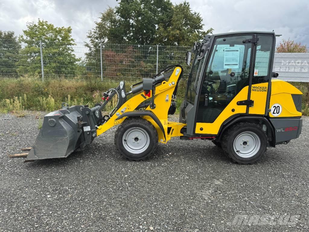 Wacker Neuson WL 250 輪胎式裝載機