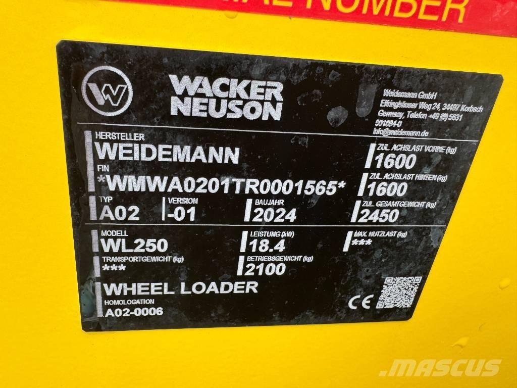 Wacker Neuson WL 250 輪胎式裝載機