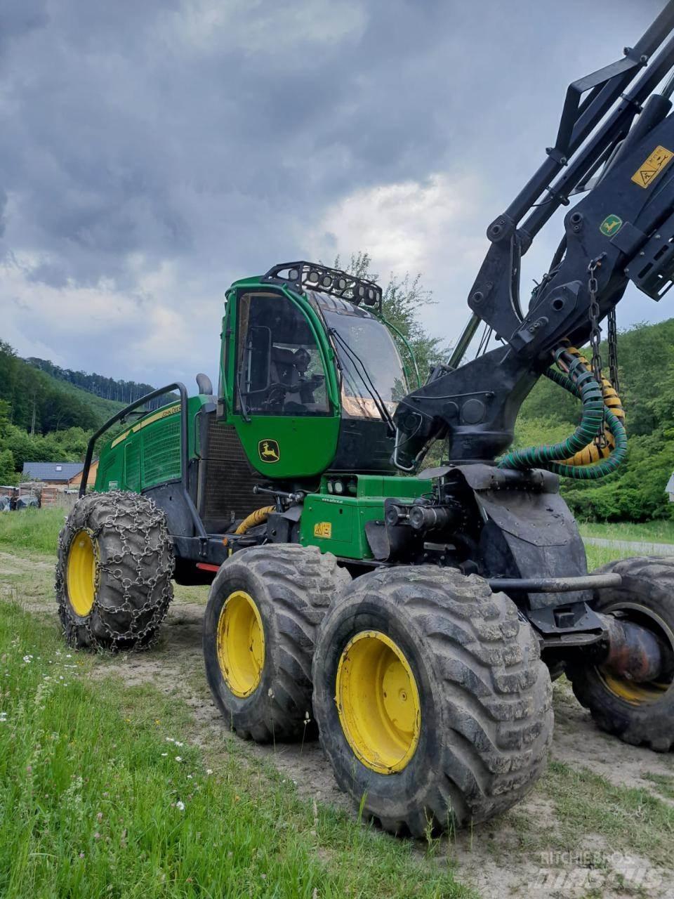 John Deere 1270 G 收穫機