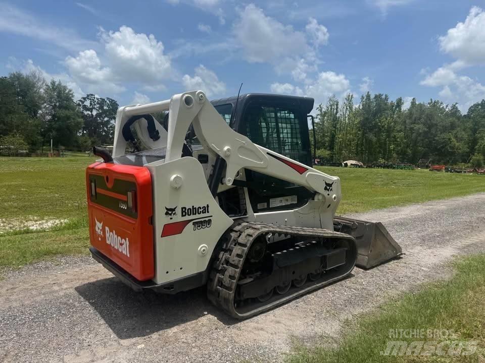 Bobcat T 590 滑移轉向裝載機