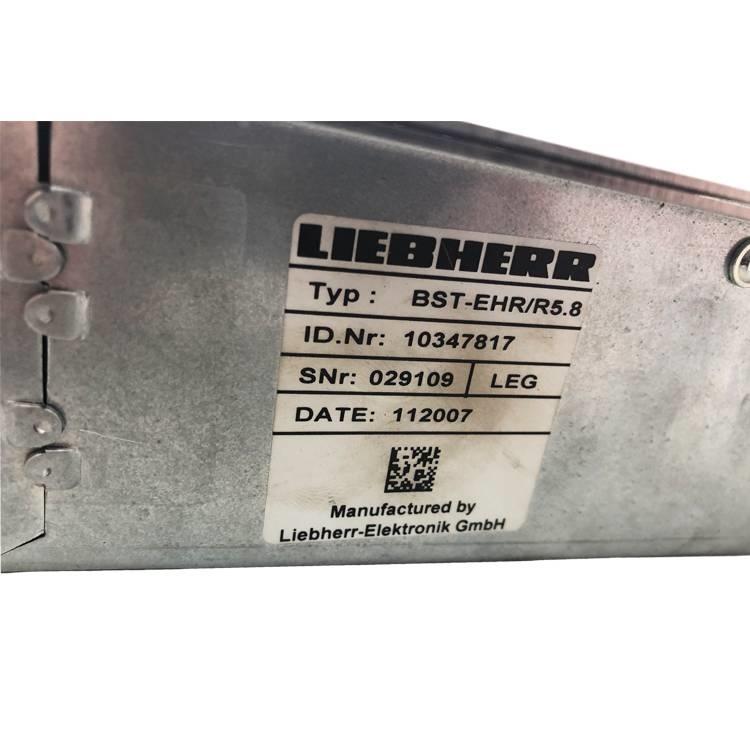 Liebherr R 924 C 電子設備