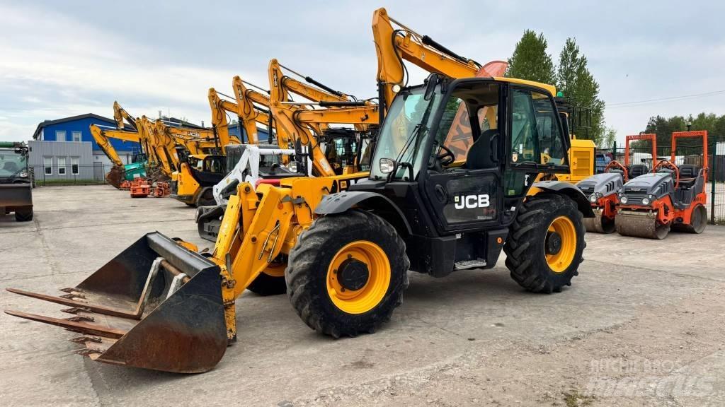 JCB 531-70 伸縮輪式裝載機