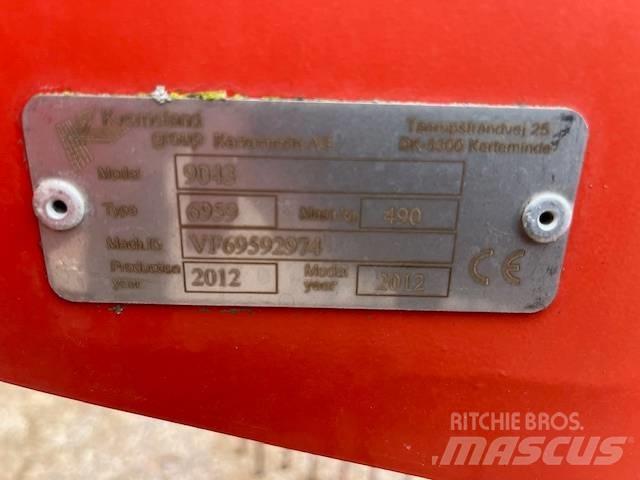 Kverneland 9043 堆草機