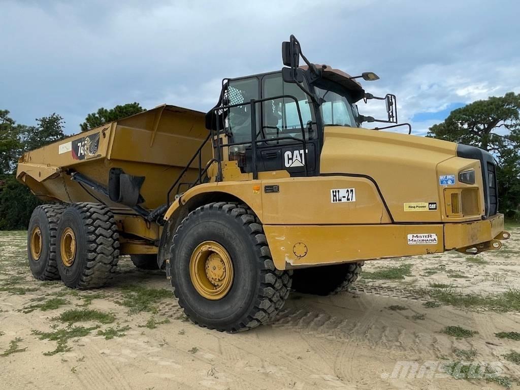 CAT 740 GC 鉸接式起吊車