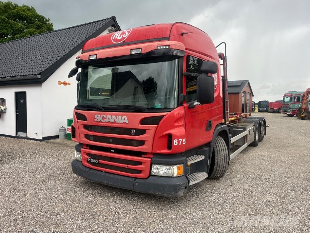 Scania P 320 吊鉤式起重車