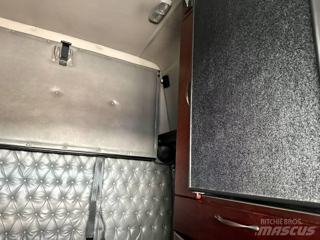 Western Star 4900 曳引機組件