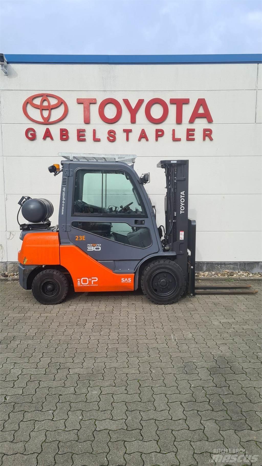 Toyota 02-8FGF30 液化石油氣LPG卡車