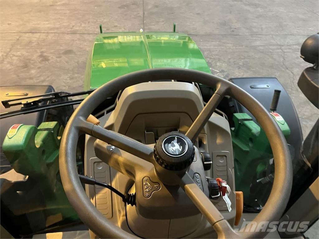 John Deere 6100M 曳引機