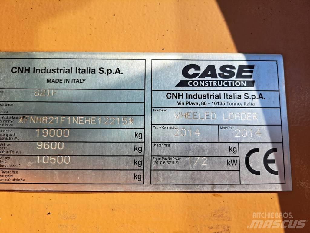 CASE 821 F 輪胎式裝載機