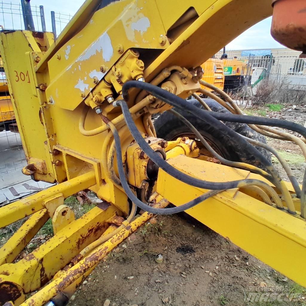 CAT 140 G 平土機