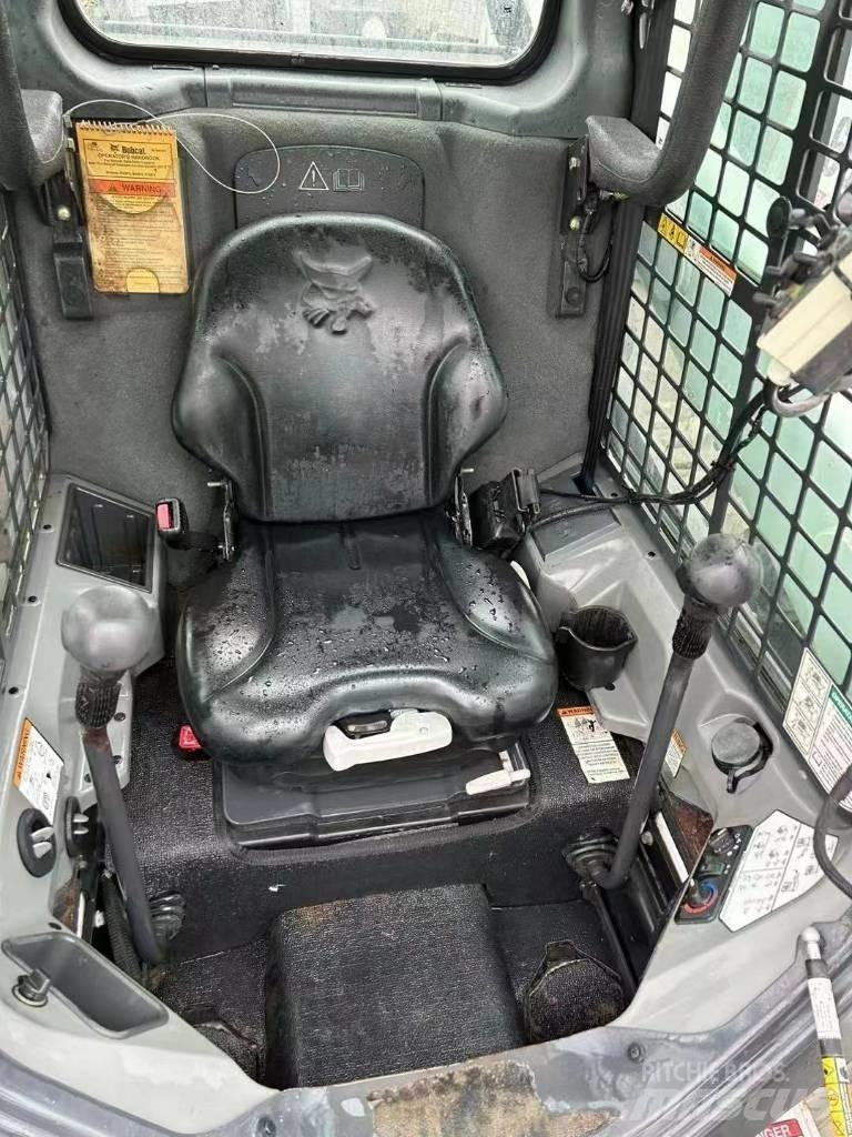 Bobcat S 750 滑移轉向裝載機