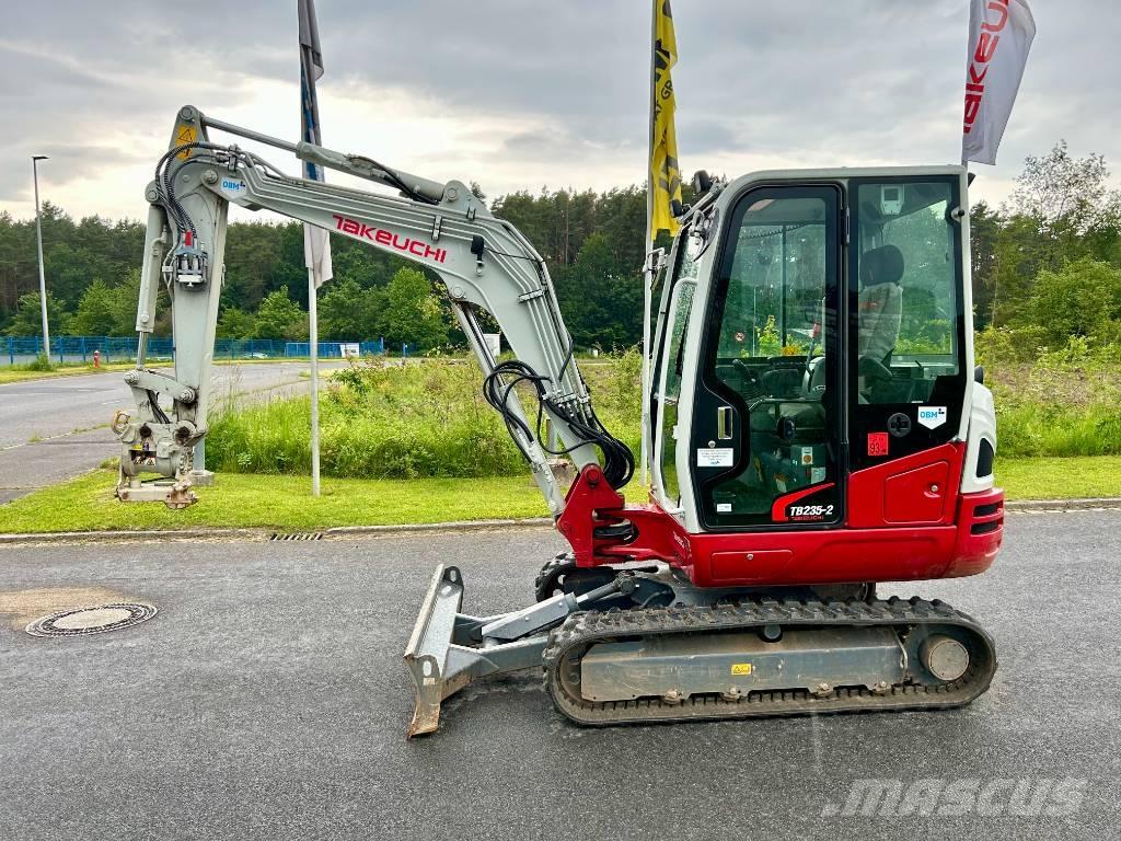Takeuchi TB 235-2 V3 小型挖土機/掘鑿機<7t(小型挖掘機)