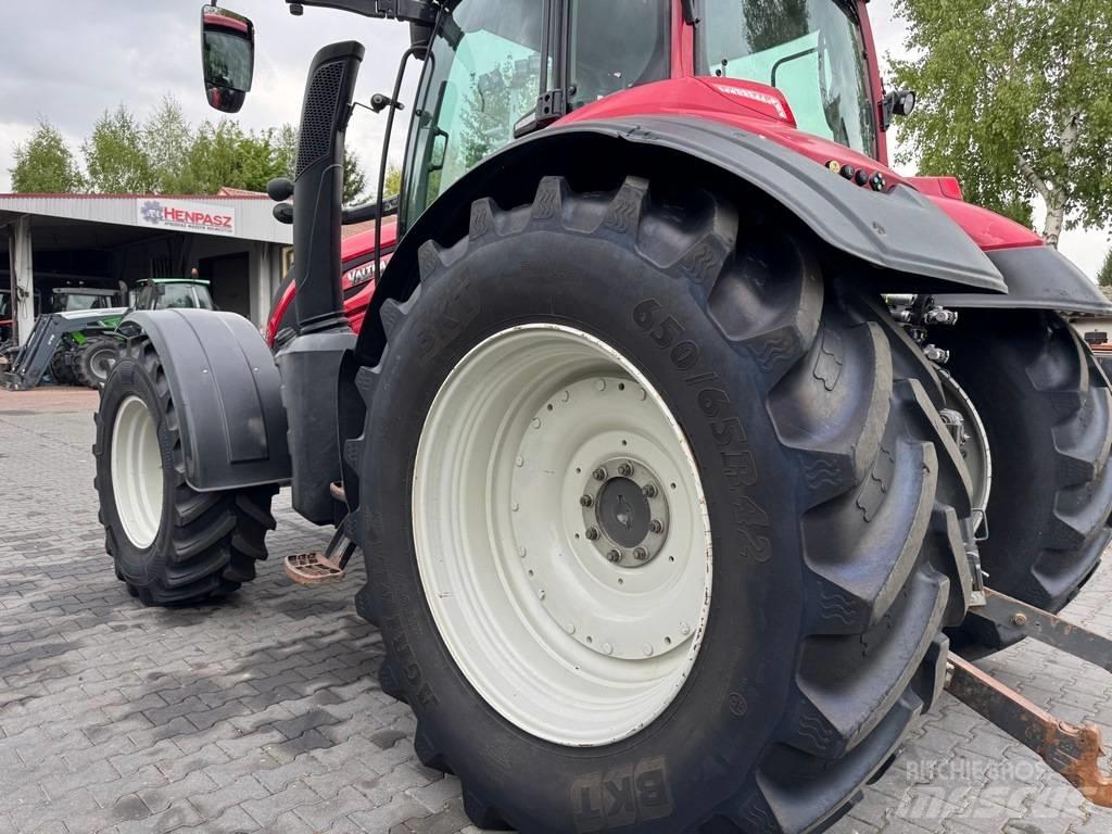 Valtra T234 VERSU 曳引機