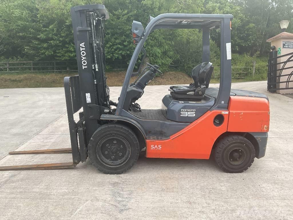 Toyota 02-8 FDJF 35 柴油卡車
