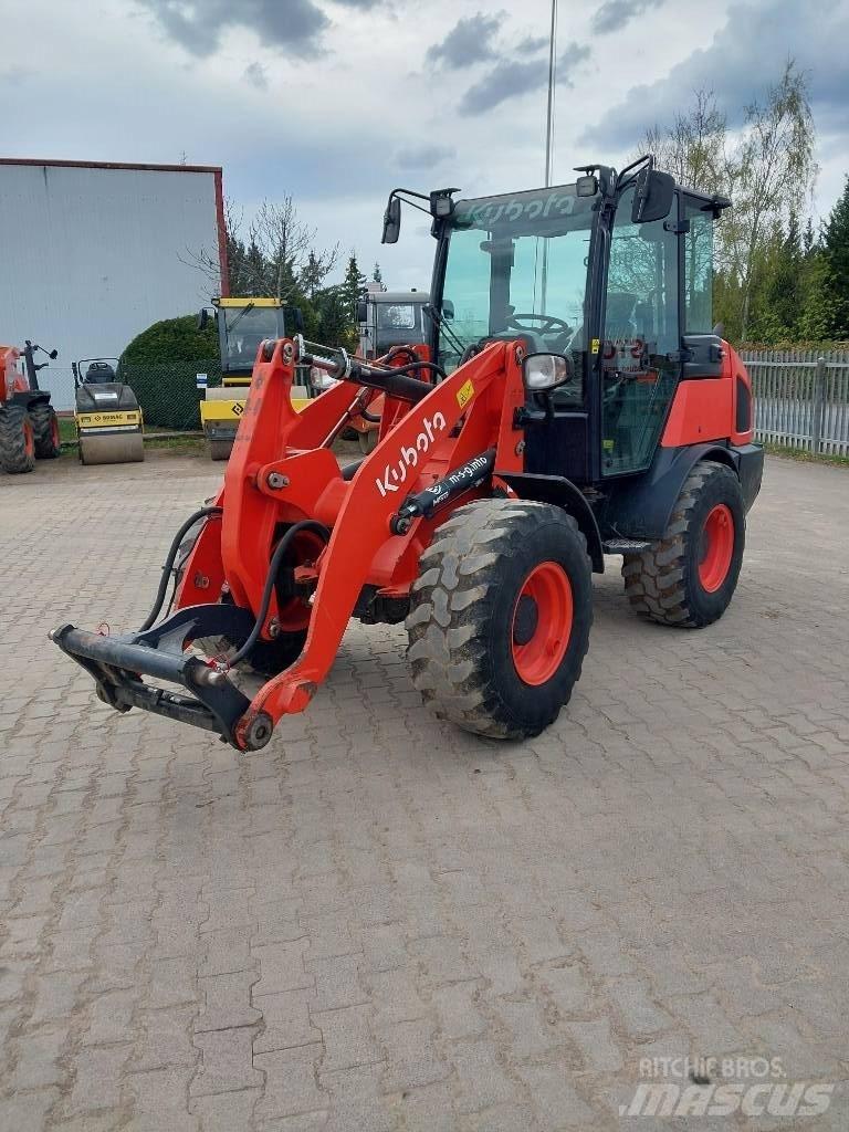 Kubota R 070 輪胎式裝載機