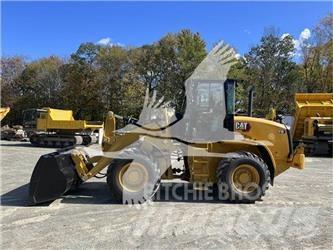 CAT 910 輪胎式裝載機
