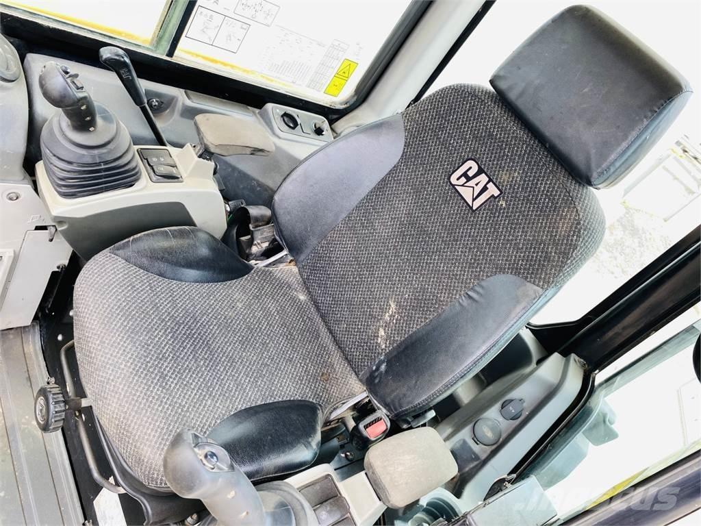 CAT 305E2 中型挖土機/掘鑿機/挖掘機 7t-12t