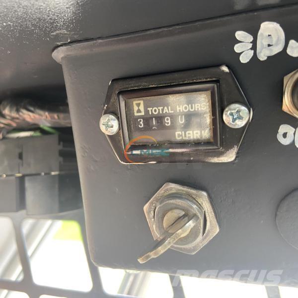 Bobcat 310 輪胎式裝載機