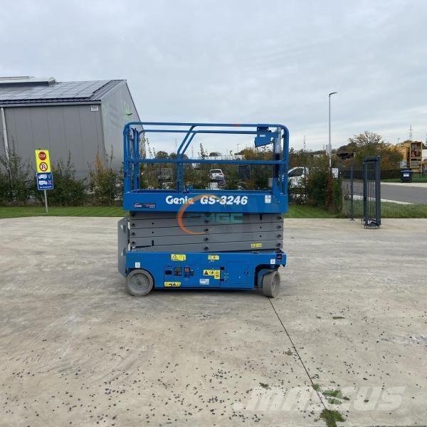 Genie GS-3246 曲臂高空作業車