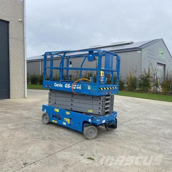 Genie GS-3246 曲臂高空作業車