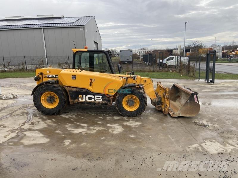 JCB 525.60 伸縮臂操作車