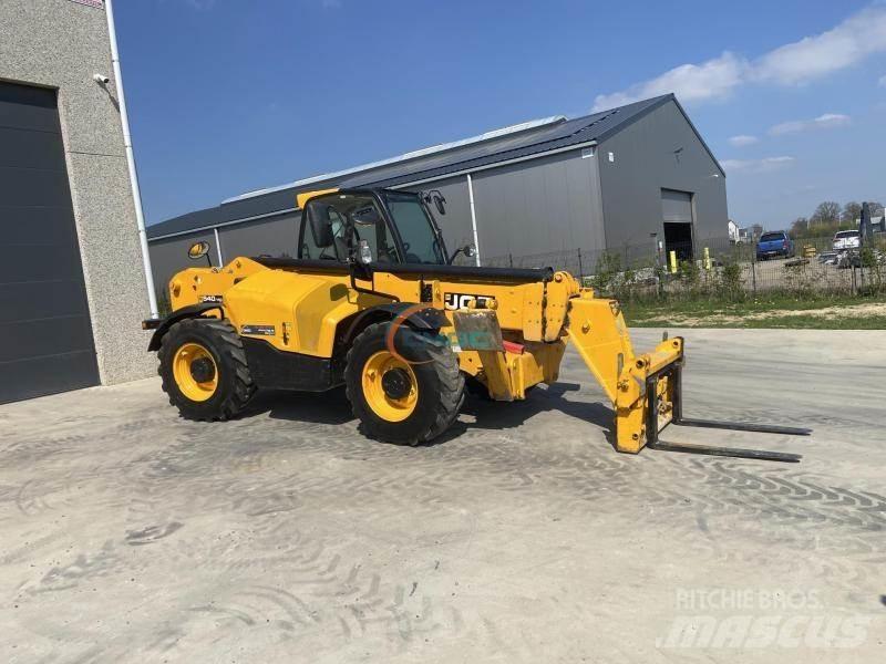 JCB 540-140 伸縮臂操作車