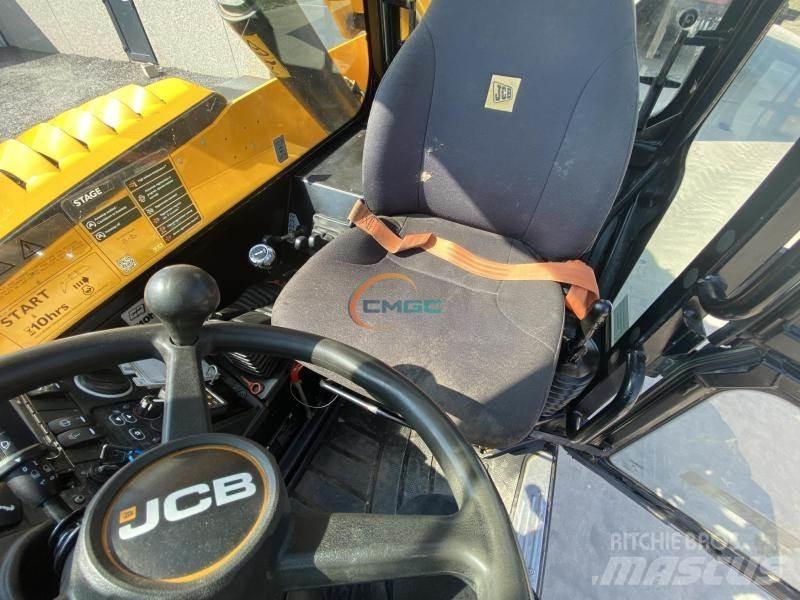 JCB 540-140 伸縮臂操作車