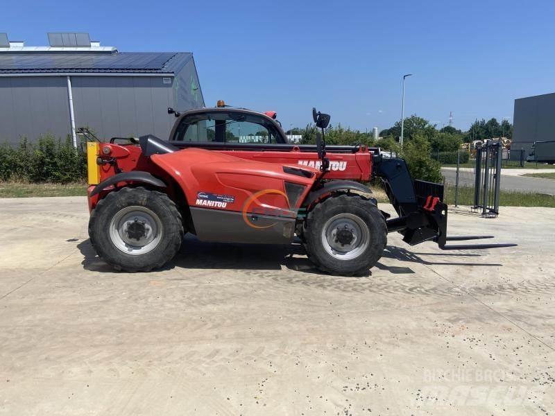Manitou MT1135 伸縮臂操作車
