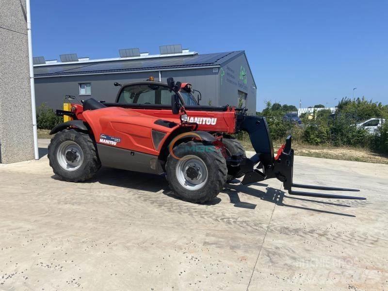 Manitou MT1135 伸縮臂操作車