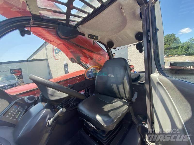 Manitou MT1135 伸縮臂操作車
