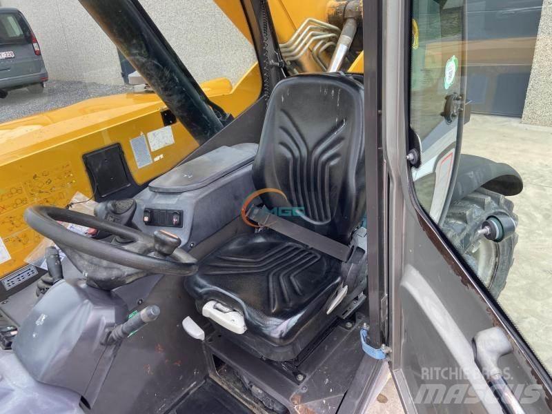 Manitou MT625 伸縮臂操作車