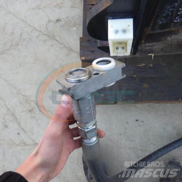 Sandvik CB45S 鐵鎚/碎石機