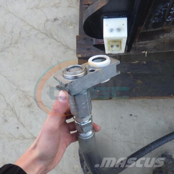 Sandvik CB45S 鐵鎚/碎石機