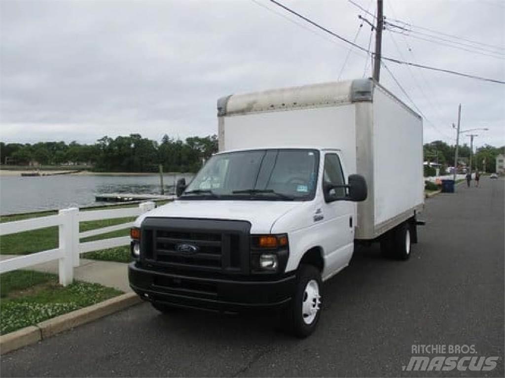 Ford E350 貨箱式卡車