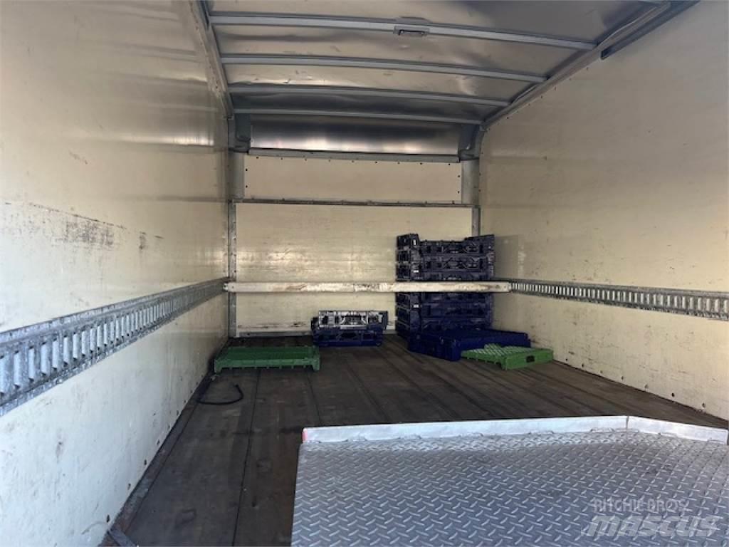 Ford E350 貨箱式卡車