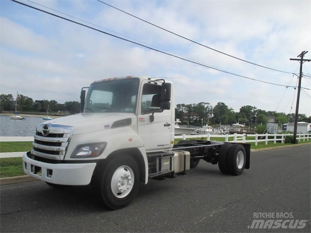 Hino 268 商用底盤車