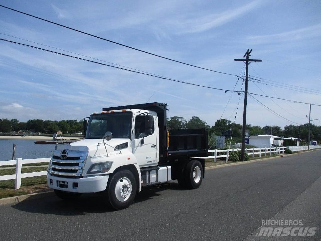Hino 338 傾卸式卡車