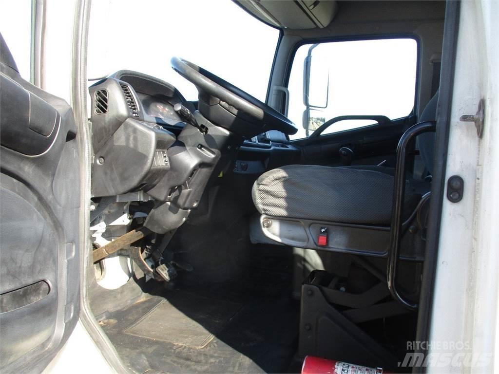 Hino 338 碎木貨車
