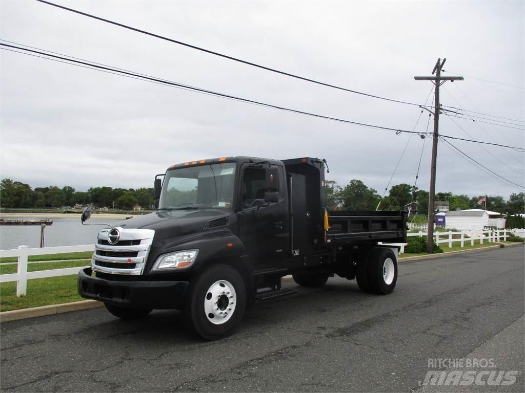 Hino 338 傾卸式卡車