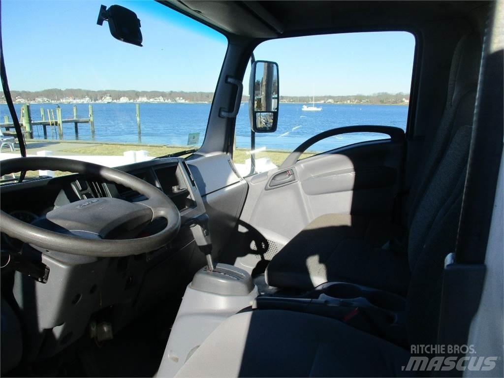 Isuzu NQR 貨箱式卡車