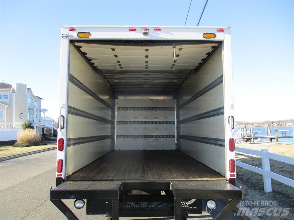 Isuzu NQR 貨箱式卡車