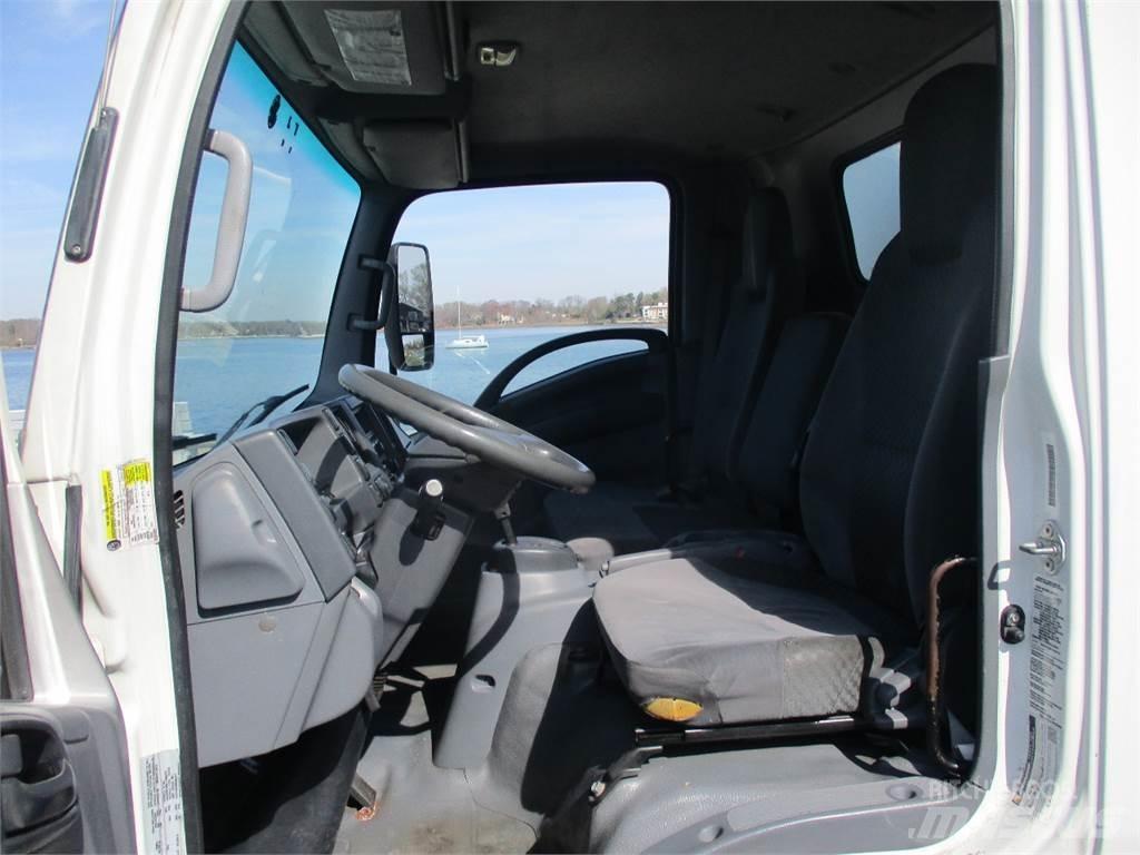 Isuzu NRR 都市/通用型車輛