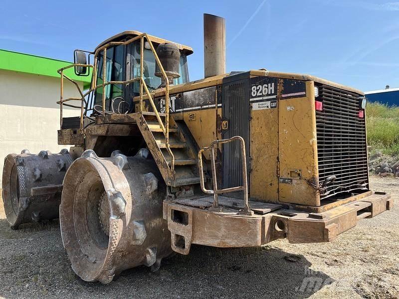 CAT 826H 廢棄物壓實機