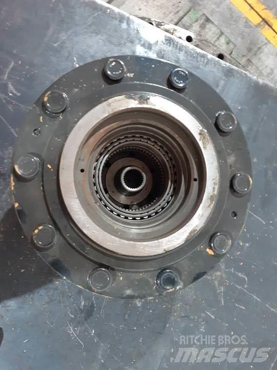 CAT 224B 傳動裝置