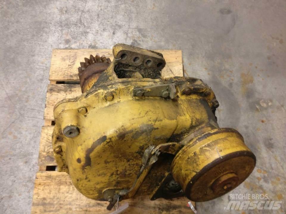 CAT 225 傳動裝置