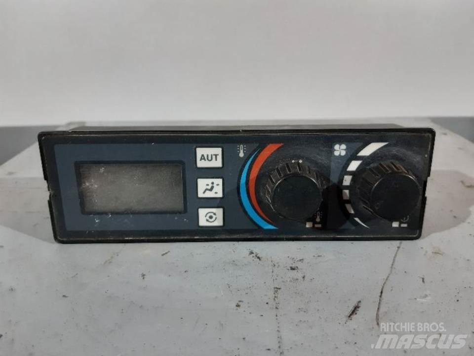 CAT 312CL 駕駛室與內部