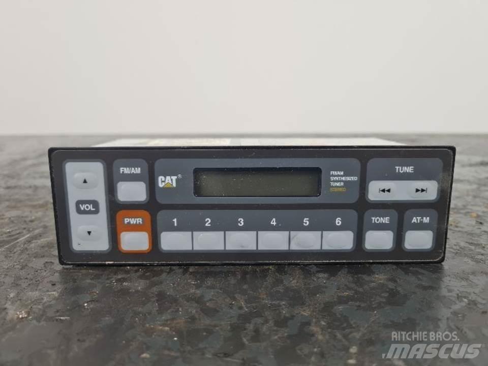 CAT 336DL 駕駛室與內部