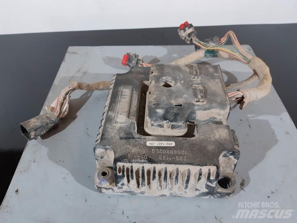 CAT 345C 駕駛室與內部