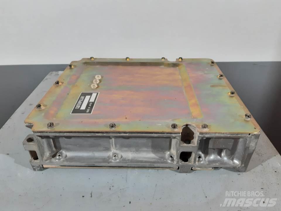 CAT 345C 駕駛室與內部